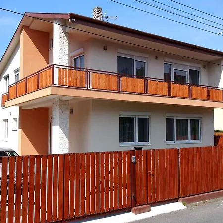 In 38010 Balatonboglár