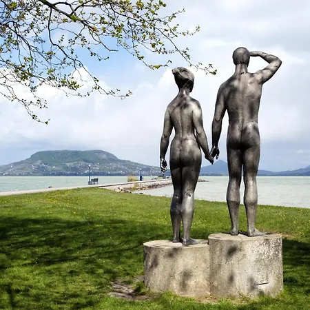 In 38010 * Balatonboglár